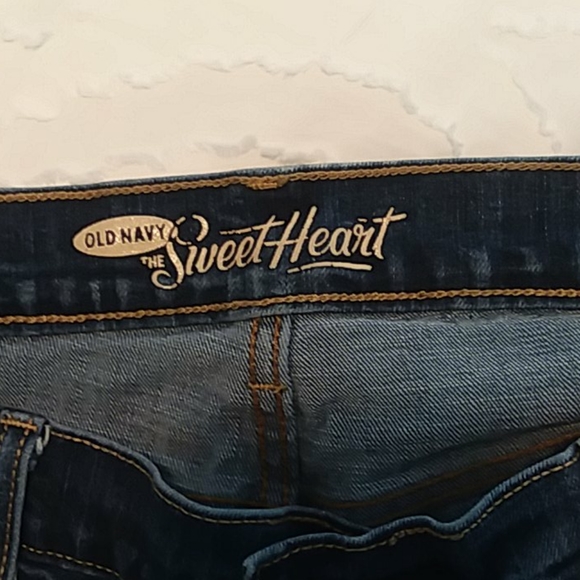 Old navy sweetheart jeans - Picture 2 of 3